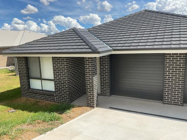 OXLEY VALE 4 BEDROOM HOME