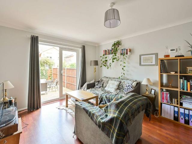 Oxley Close, Bermondsey, London SE1, 2 bed terraced house to rent, £2,700 pcm | PrimeLocation