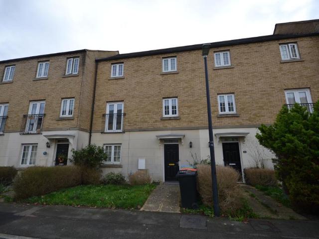 Oxley Park, Milton Keynes MK4 2 bed terraced house to rent £1,395 pcm £322 pw