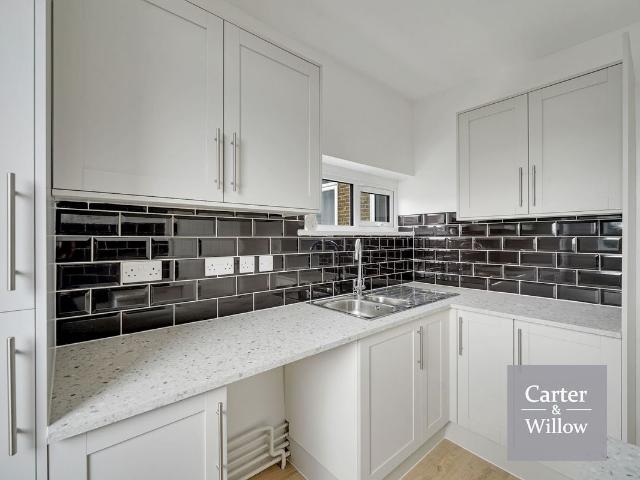 Oxlow Lane, Dagenham RM10, 1 bed flat to rent, £1,350 pcm | PrimeLocation
