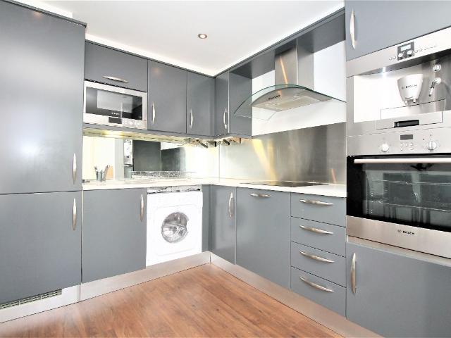 Oxygen Apartment, 18 Western Gateaway E16, 1 bed flat to rent, £1,900 pcm | PrimeLocation