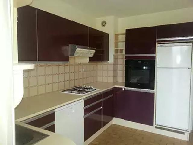 Oyonnax 01100 Location appartement 3 pièces t3 balcon