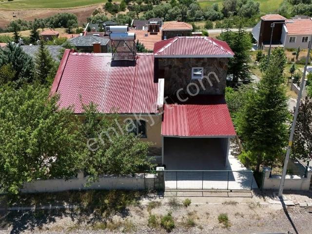 Oyacada Sitede Güzel Konumda 4+2 Villa