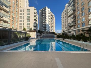 Oyak Buca 2.etap'ta 3 Cepheli Bahçe Kullanımlı Satılık 3+1 Daire