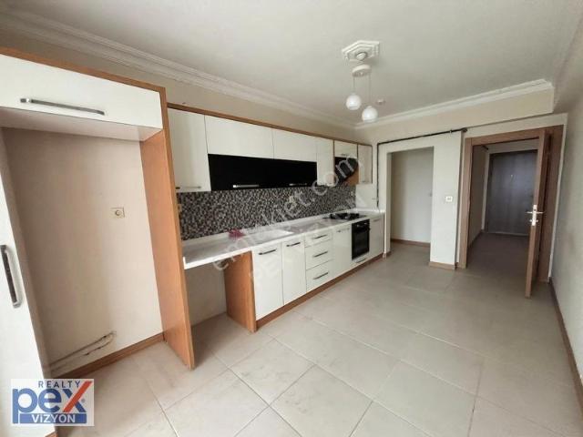 Öyküm Sitesi 4+1 Eminevim Ve Krediye Uygun 180m2 Satılık!