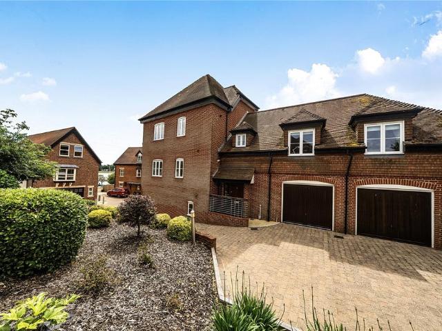 Oyster Quay, High Street, Hamble. 3 bed terraced house to rent £2,995 pcm £691 pw
