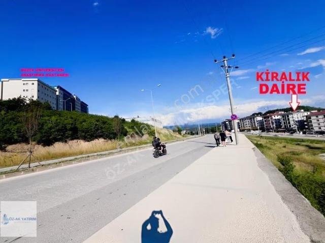 Öz ak Tan Süper Konumda Ana Arter Üzerinde Eşyalı 1+1 Daire