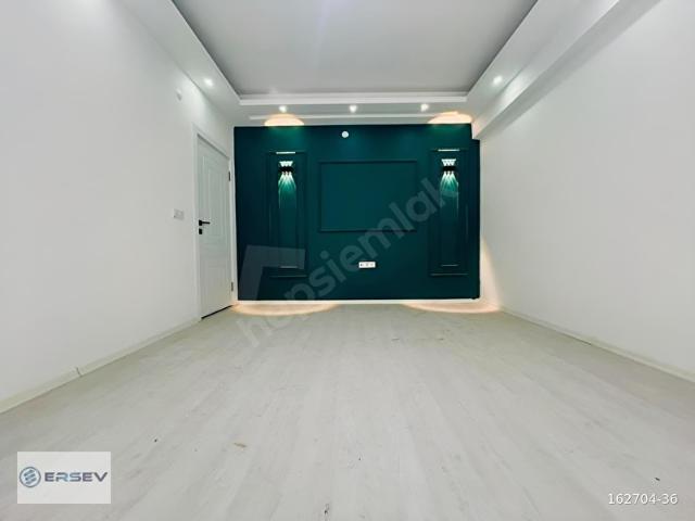 ÖZ AVRASYA'DAN İSTASYONDA BUTİK SİTEDE Y.GİRİŞ 2+1 SATILIK DAİRE
