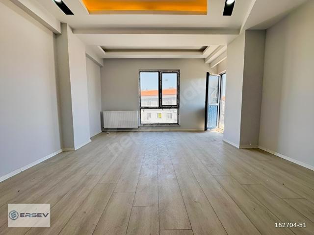 ÖZ AVRASYA'DAN KAPAKLI BELEDİYE MEYDANINDA KREDİ İMKANLI DAİRE!