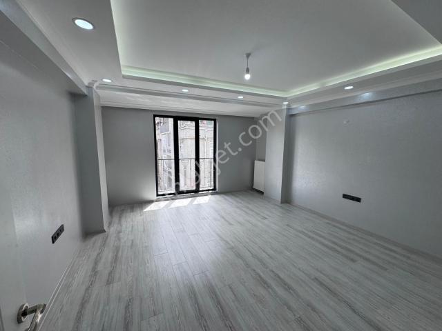 Öz Aydın'dan Şemsipaşa Mah Satılık Otoparklı 2+1 Daire
