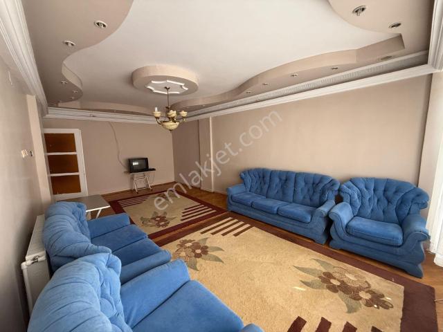 Özçelebi'den Çarşı Merkeznde Eşyalı Kiralık Daire 2+1 Doğalgazlı