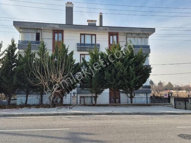 Öz Elit'den Abdülhamid Han Cad. Satılık 3+1 Geniş Daire