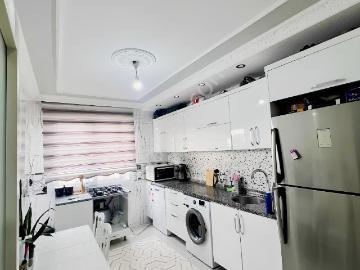 Özçelik'den Yeni Doğan'da Satılık 2+1 Geniş Oturum Daire