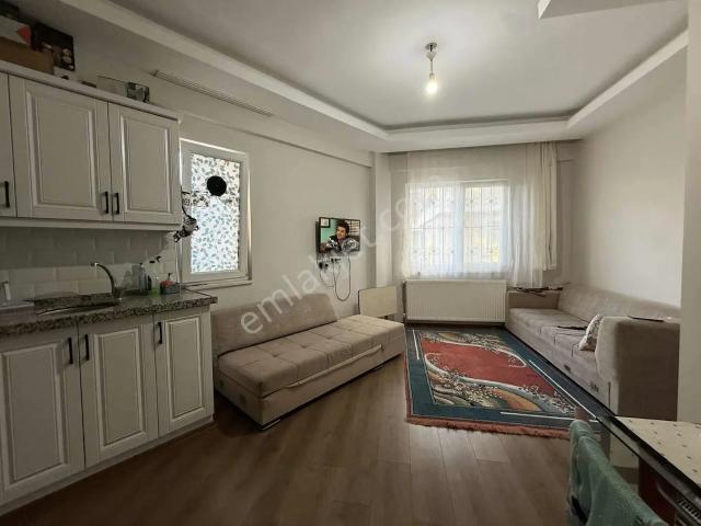 Öz emmaxtan Çay Mah. Merkezi Konumda Satılık Geniş 1+1 Daire