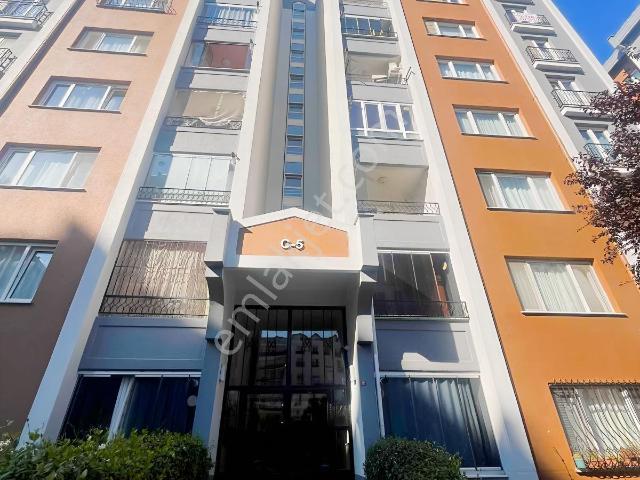 Özşenoğlu Gayrimenkul'den Silivri Kiptaş 1' De Kiralık 3+1 Daire