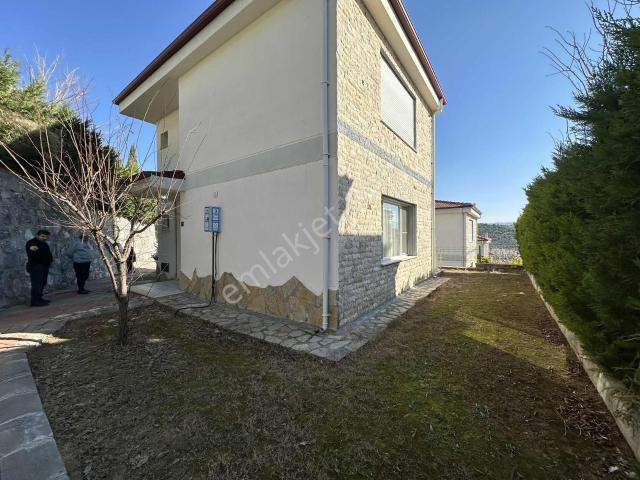 Öz er Gayrimenkul'den Satılık Site İçerisinde Müstakil Villa