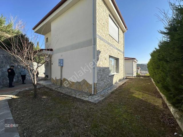 Öz er Gayrimenkul'den Satılık Site İçerisinde Müstakil Villa