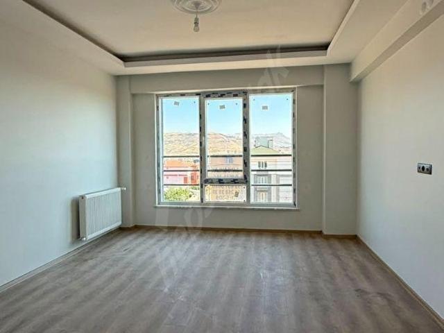 ÖZ GAYE EMLAKTAN DEVELİ HARMAN MAHALLESİNDE SATILIK SIFIR DAİRE