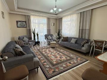Öz Gaye Emlaktan Develi İbrahimağa Mahallesinde Satılık Daire