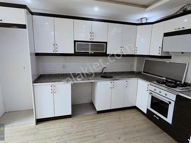 Özçoban Gayrimenkul'den Satılık Otoparklı Ve Teraslı 2+1 Daire