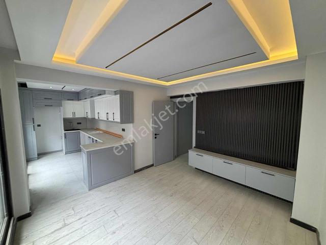 Özmert Ten Bahçelievler Mah 2+1 Metro Yakını