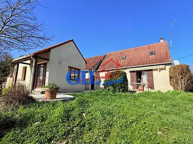 Ozouer le Voulgis 77390 Achat / Vente maison 5 pièces t5 au dernier étage terrasse