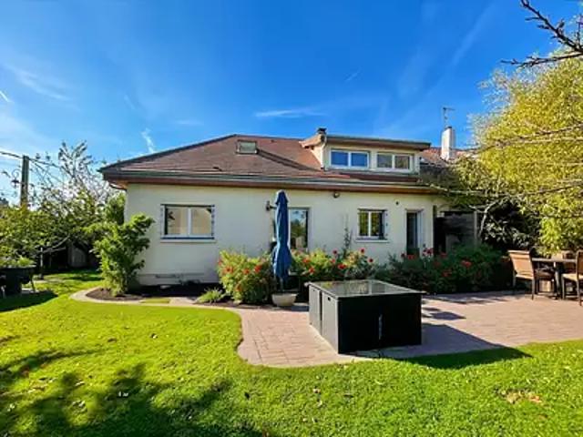 Ozouer le Voulgis 77390 Achat / Vente maison 6 pièces t6 au dernier étage parking