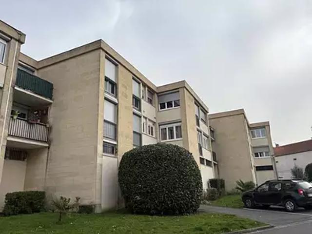 Ozoir la Ferrière 77330 Achat / Vente appartement 2 pièces t2 cave