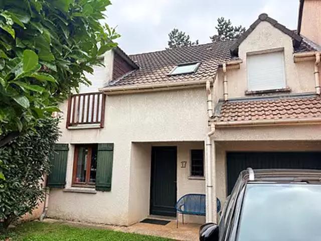 Ozoir la Ferrière 77330 Location maison 5 pièces t5 au dernier étage