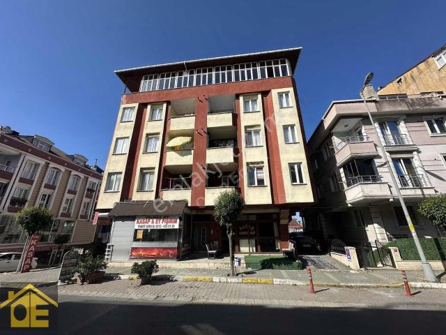 Ozan'dan Cihangir'de Cadde Üzeri 3+1 Daire