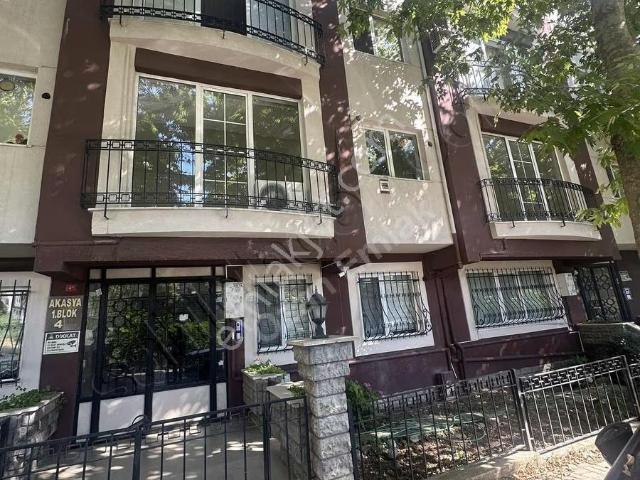 Ozan'dan Sitelerde Genç Bina'da 3+1 150 M2 Daire
