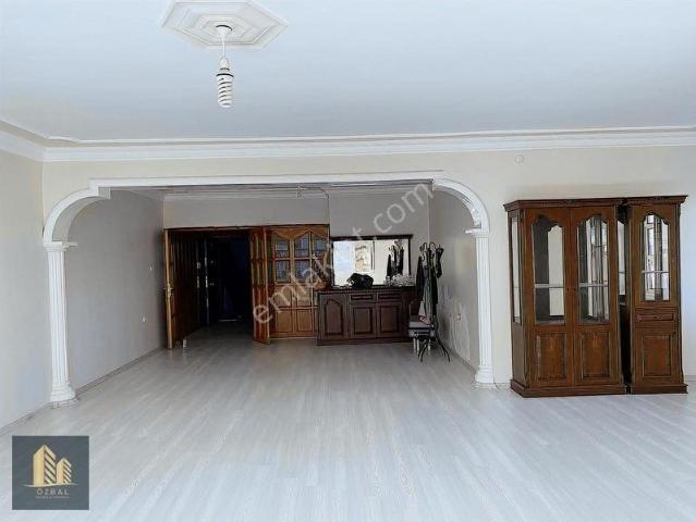 Özbal Emlak Ofis Eski İng Bank Üstü Kiralık Daire