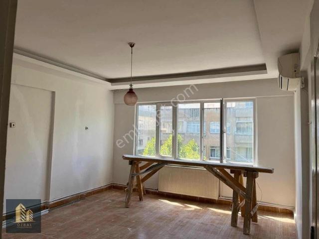 Özbal Emlak Ofis Gevran Caddesinde Kiralık Daire