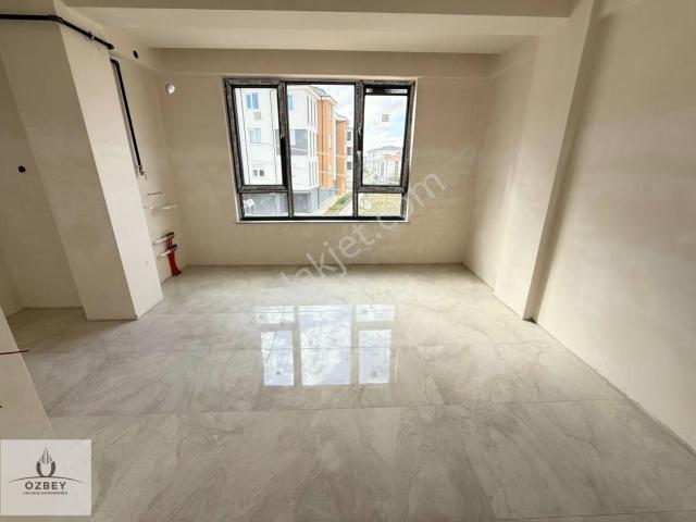 Özbey Emlaktan Şirintepe Mh Köşe Bina Ara Kat Sıfır 1+1 Daire