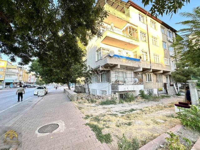 Özcan Ata'dan Fevziçakmak Mah.3+1 Dıştan Dirişli Bodrum Daire