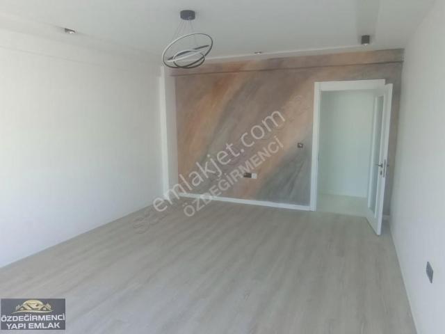 Özdeğirmenci Yapı emlaktan Satılık 160 M2 3+1