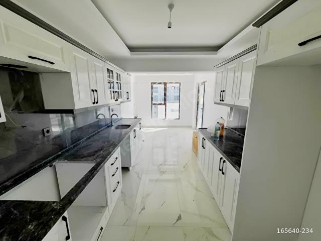 ÖZDEMİR İNŞAAT'TAN KIBRISKÖY'DE CADDE DİBİ 3+1 SİTE DAİRESİ