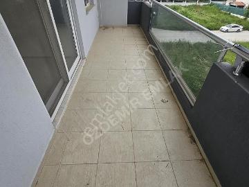 Özdemir Emlaktan Site İçerinde Kiralık Ara Kat 3+1 Daire