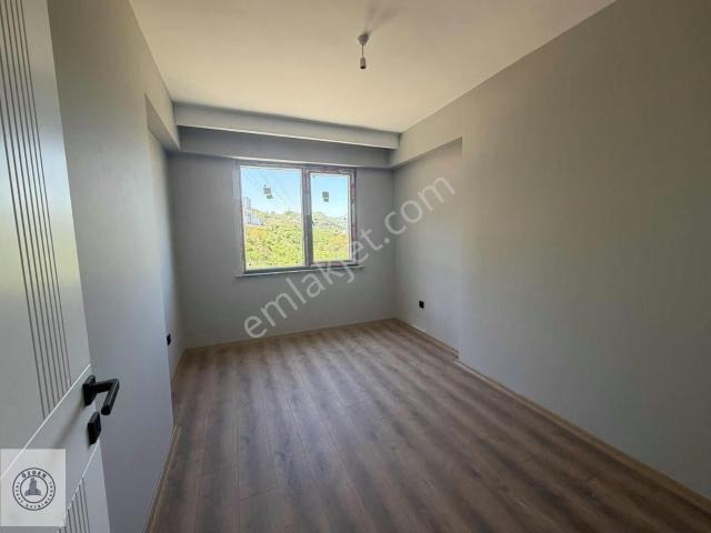 Özden Gayrimenkul'den Teyyaradüzünde Satılık 4+1 Daire