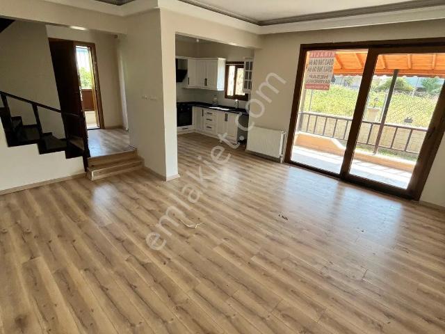 Özden Mah 3+1 145 M2 Kiralık Villa