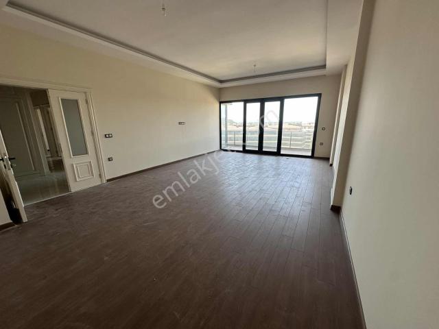 Özden Mahallesi Meydan Suıts Projesinde Kiralık 3+1 Daire