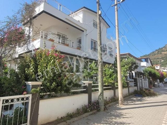 Özdere Göztepe Sahil Sitesi Denize 2.sırada Büyük Ferah Villa