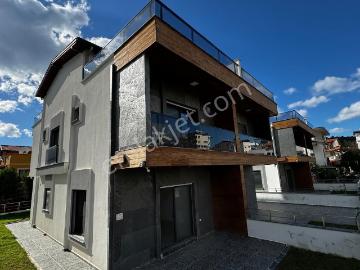 Özderede Denize 100 Metre Lüks Villa pazarlığa Açık