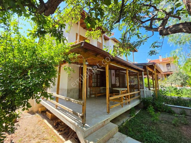 Özdere'de Denize 350 Mt 2.5+1 Villa