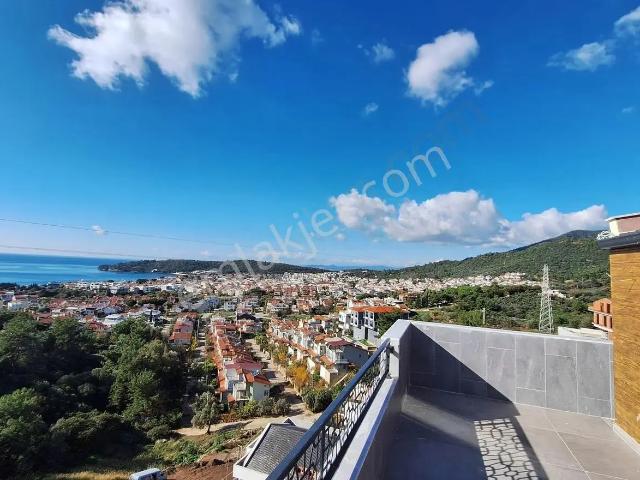 Özdere'de Kaçmaz Deniz Ve Doğa Manzaralı 5+1 Sıfır Villa