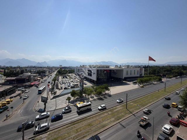 Özdilek Karşısında Tramvay Önü 3+1 Katta Dairemiz Satılıktır
