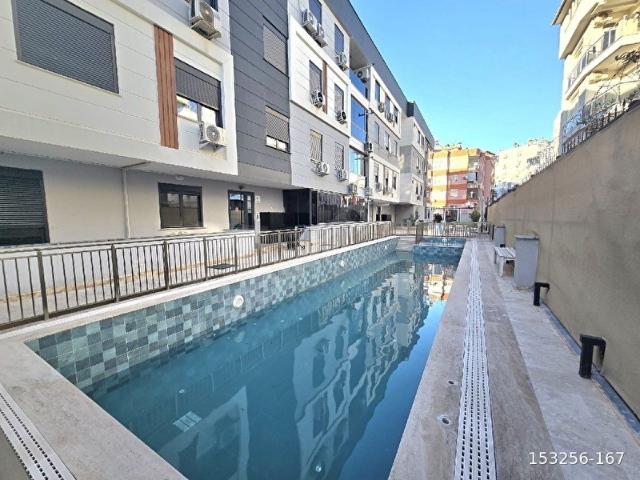 ÖZEL MİMARİSİYLE 2+1DOĞALGAZLI YÜZME HAVUZLU FİTNESS SATILIK DAİRE