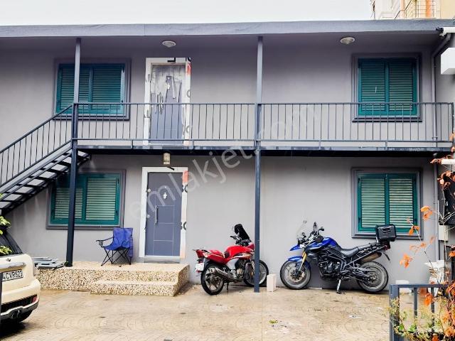 Özel Bahçeli metro 10dk villa Tipi/müstakil 2 Adet 2+1/80m2