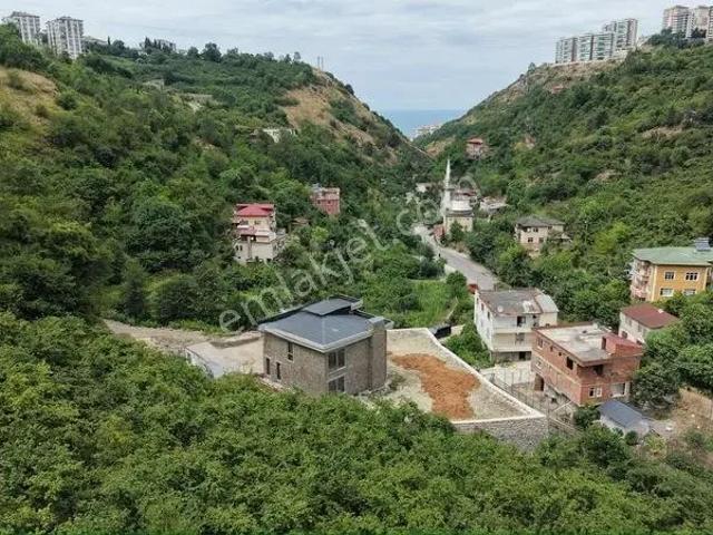 Özel İmalatları İle Meydana Yakın Satılık Taş Villa