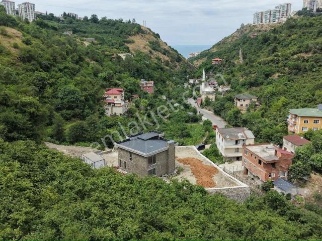 Özel İmalatları İle Meydana Yakın Satılık Taş Villa